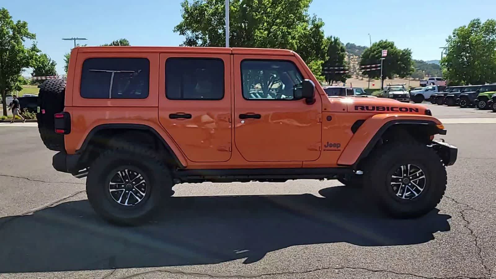 Thumbnail: 2025 Jeep Wrangler - 9