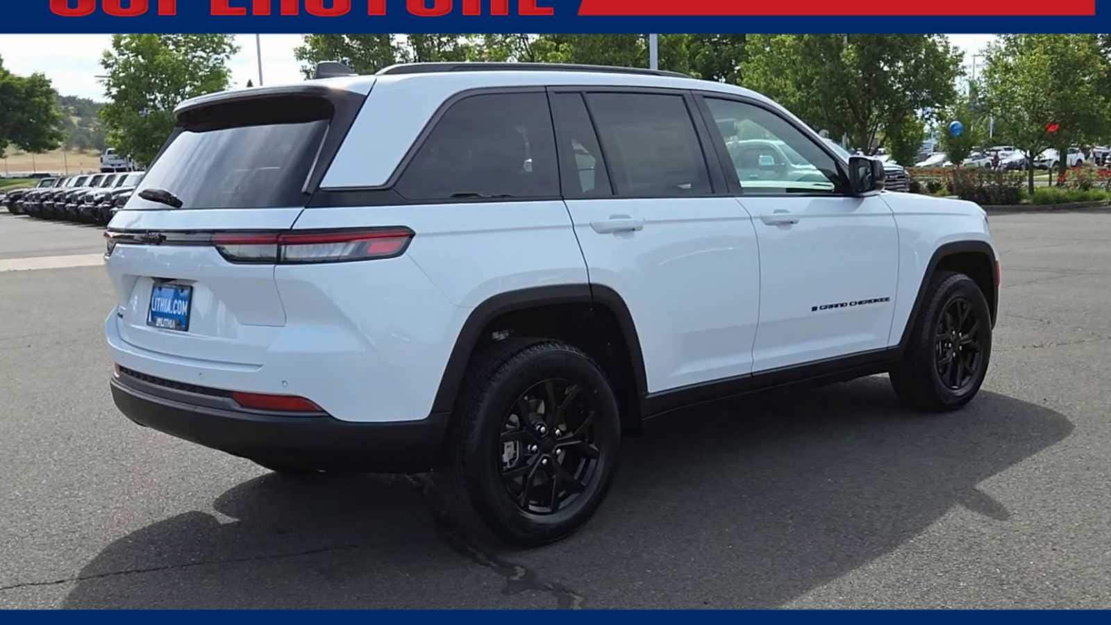 Thumbnail: 2026 Jeep Grand Cherokee - 8