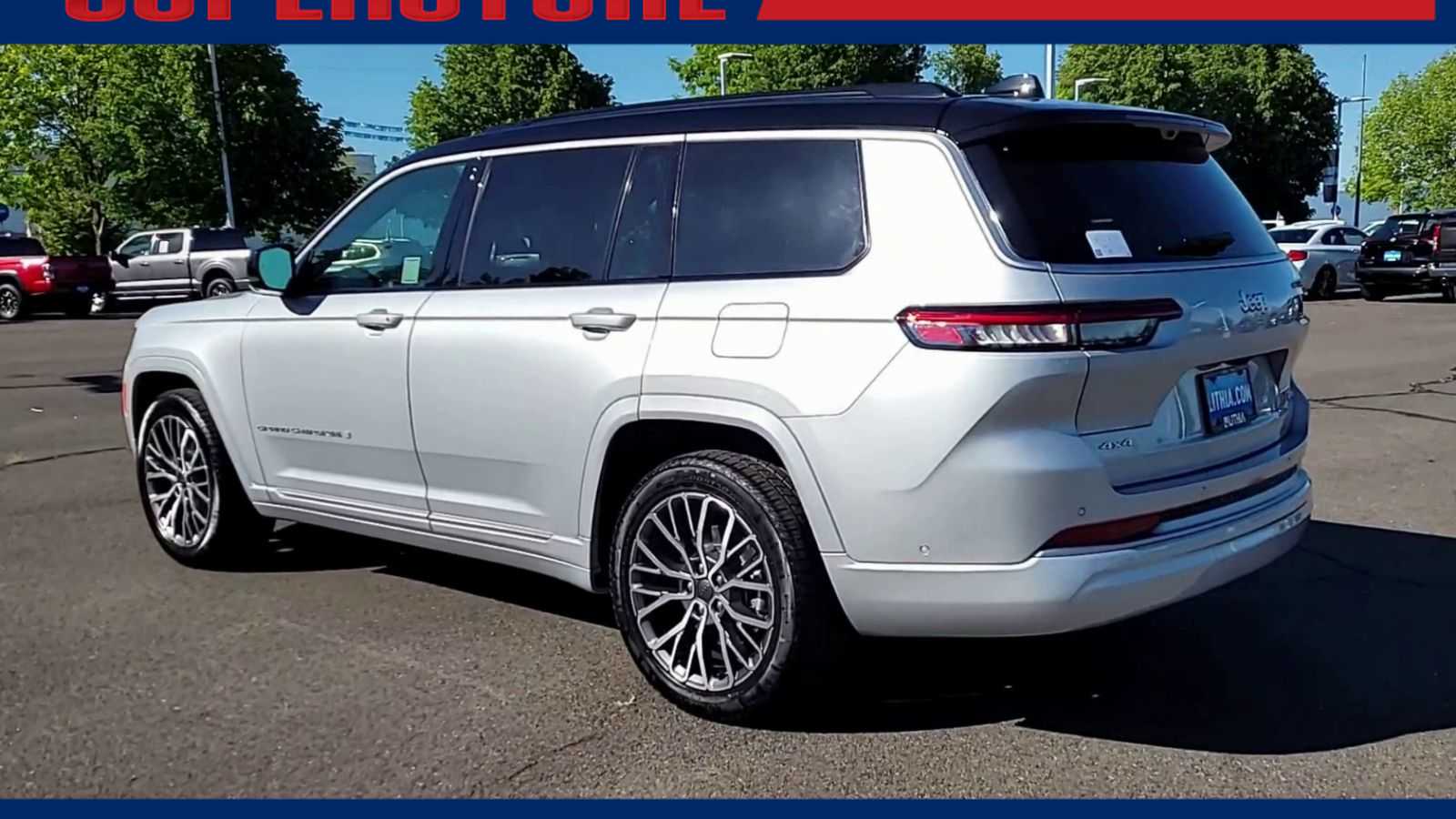 Thumbnail: 2026 Jeep Grand Cherokee - 6
