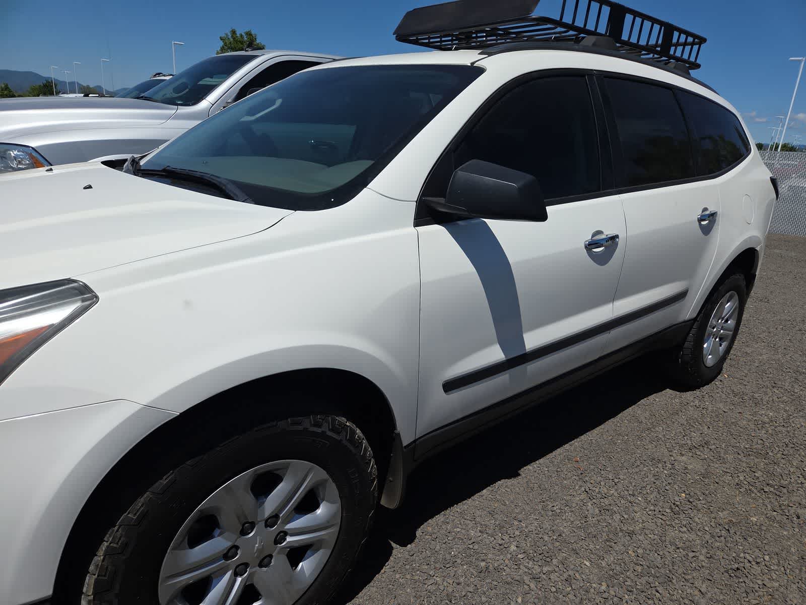 Thumbnail: 2015 Chevrolet Traverse - 2