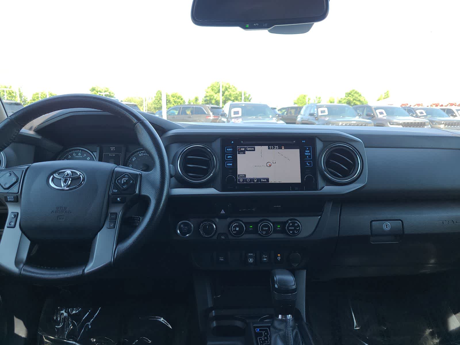 Thumbnail: 2018 Toyota Tacoma - 18