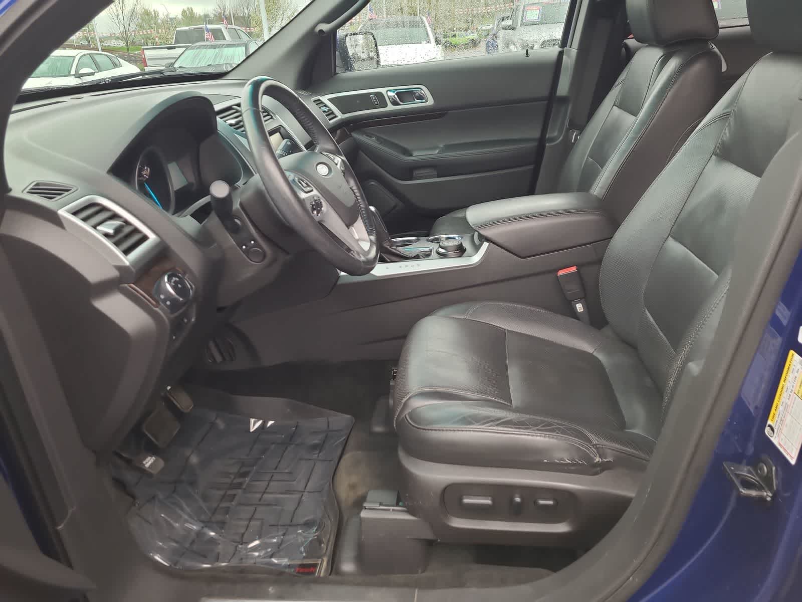 Thumbnail: 2014 Ford Explorer - 19