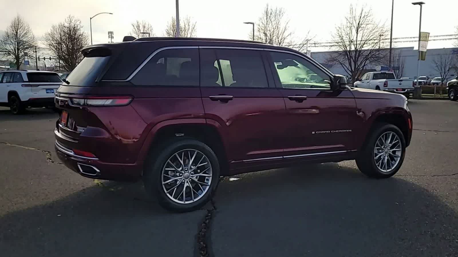 Thumbnail: 2025 Jeep Grand Cherokee - 8