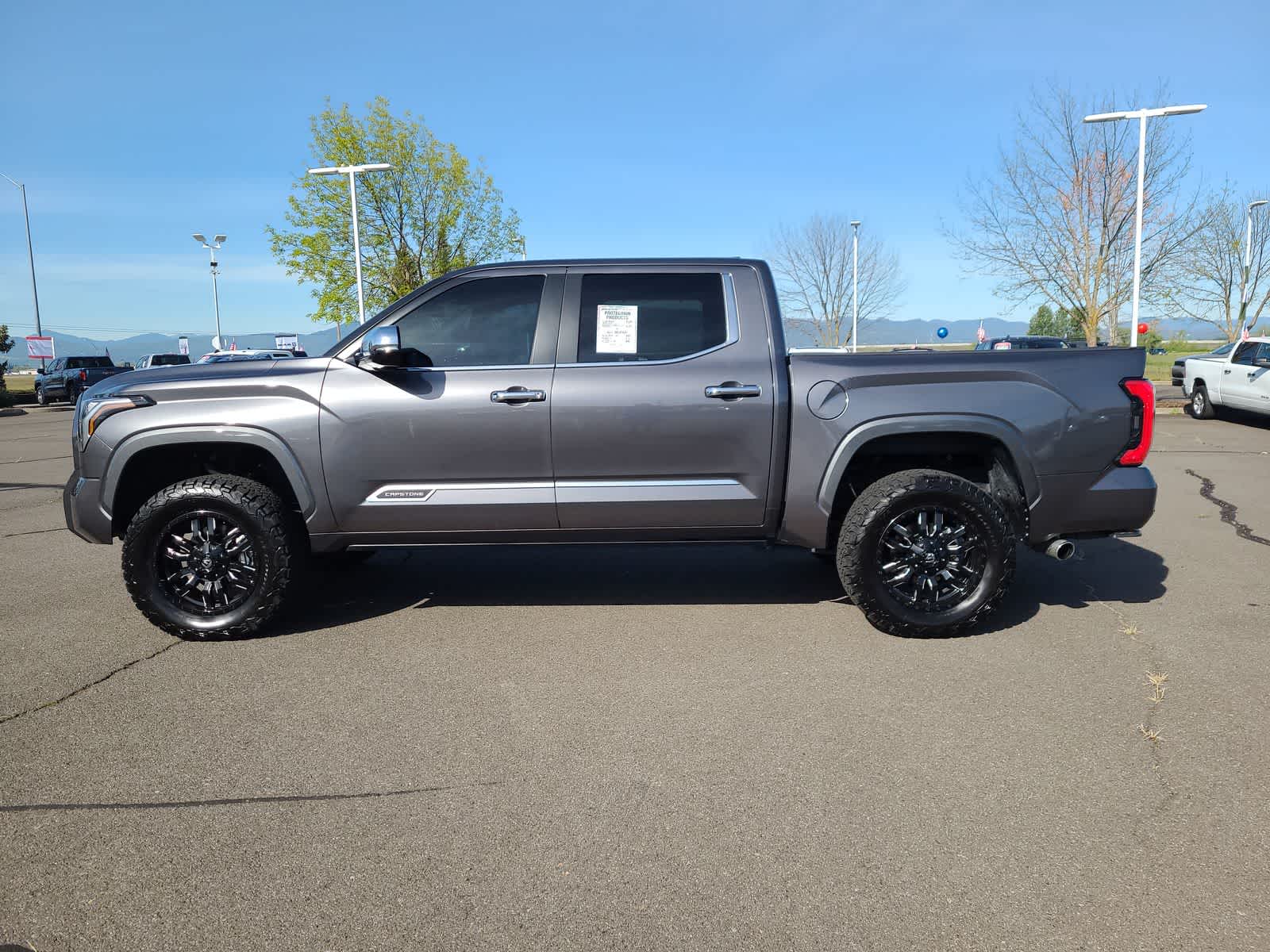Thumbnail: 2024 Toyota Tundra - 11