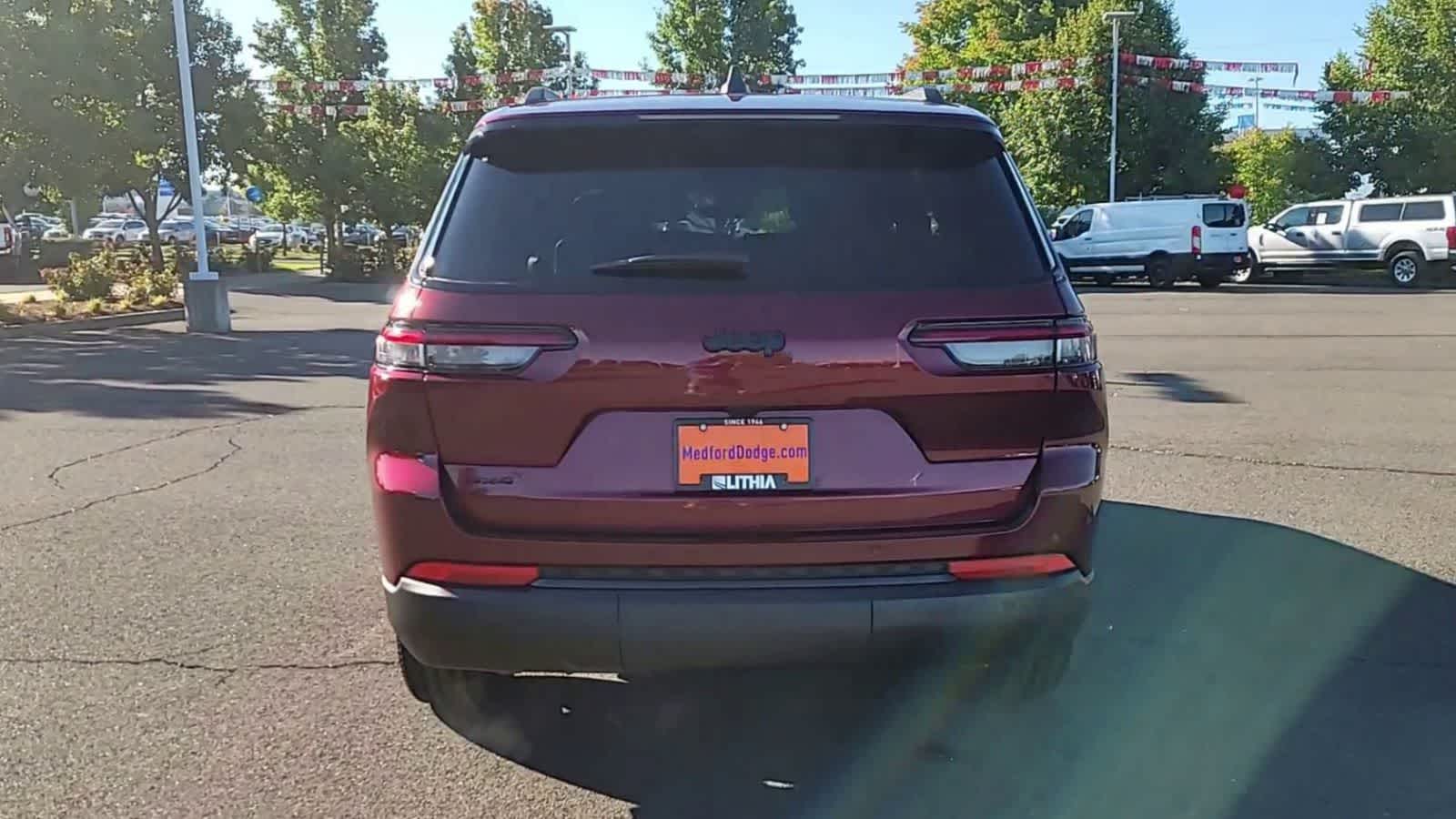 Thumbnail: 2025 Jeep Grand Cherokee - 7