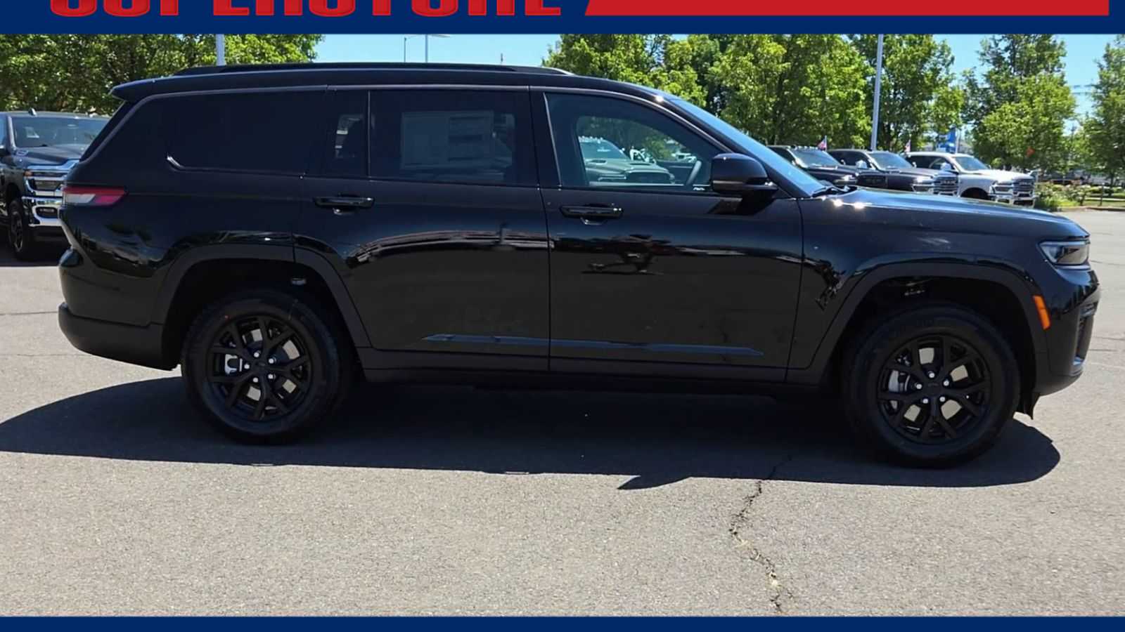 Thumbnail: 2026 Jeep Grand Cherokee - 9