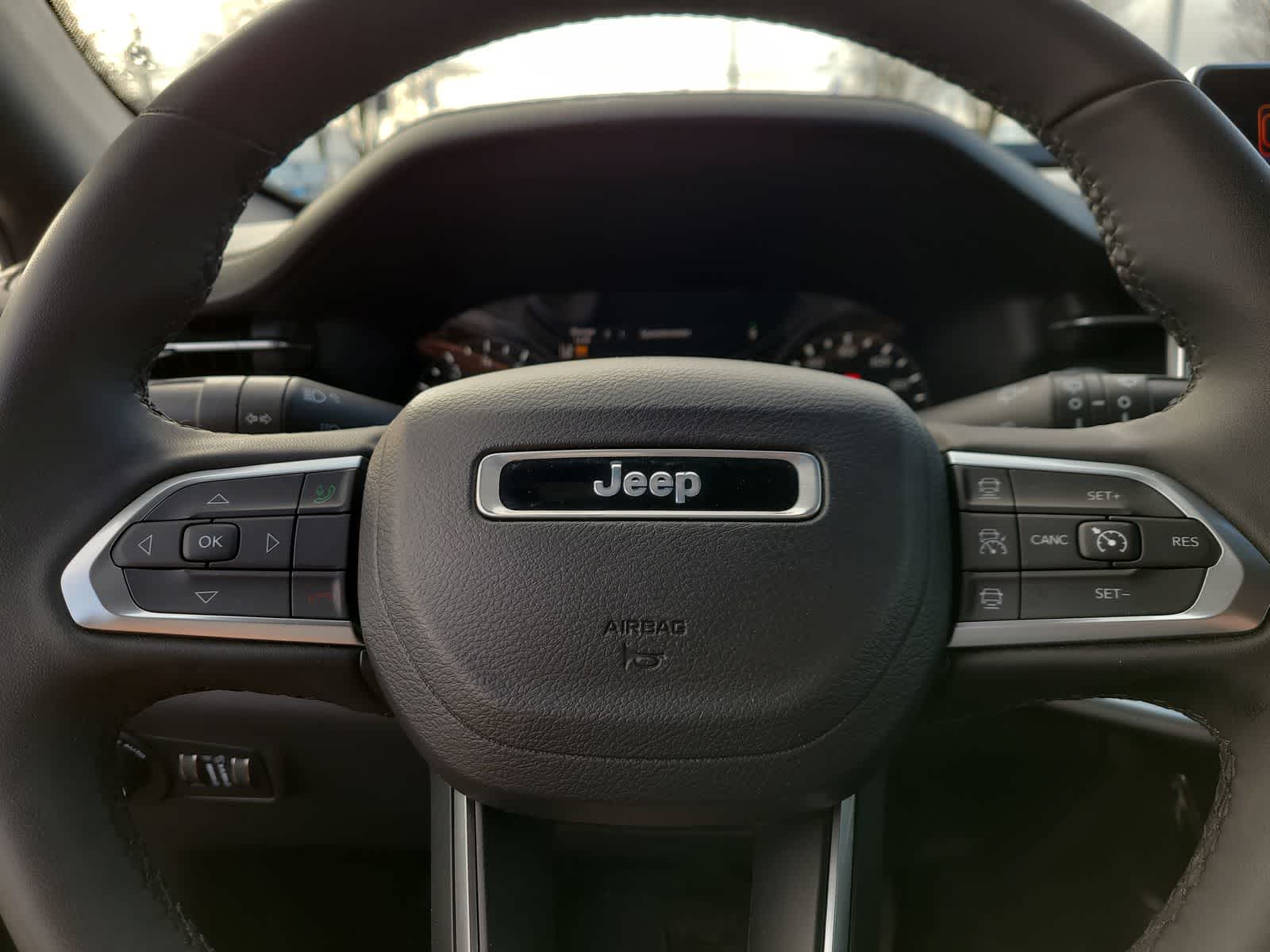 Thumbnail: 2023 Jeep Compass - 22