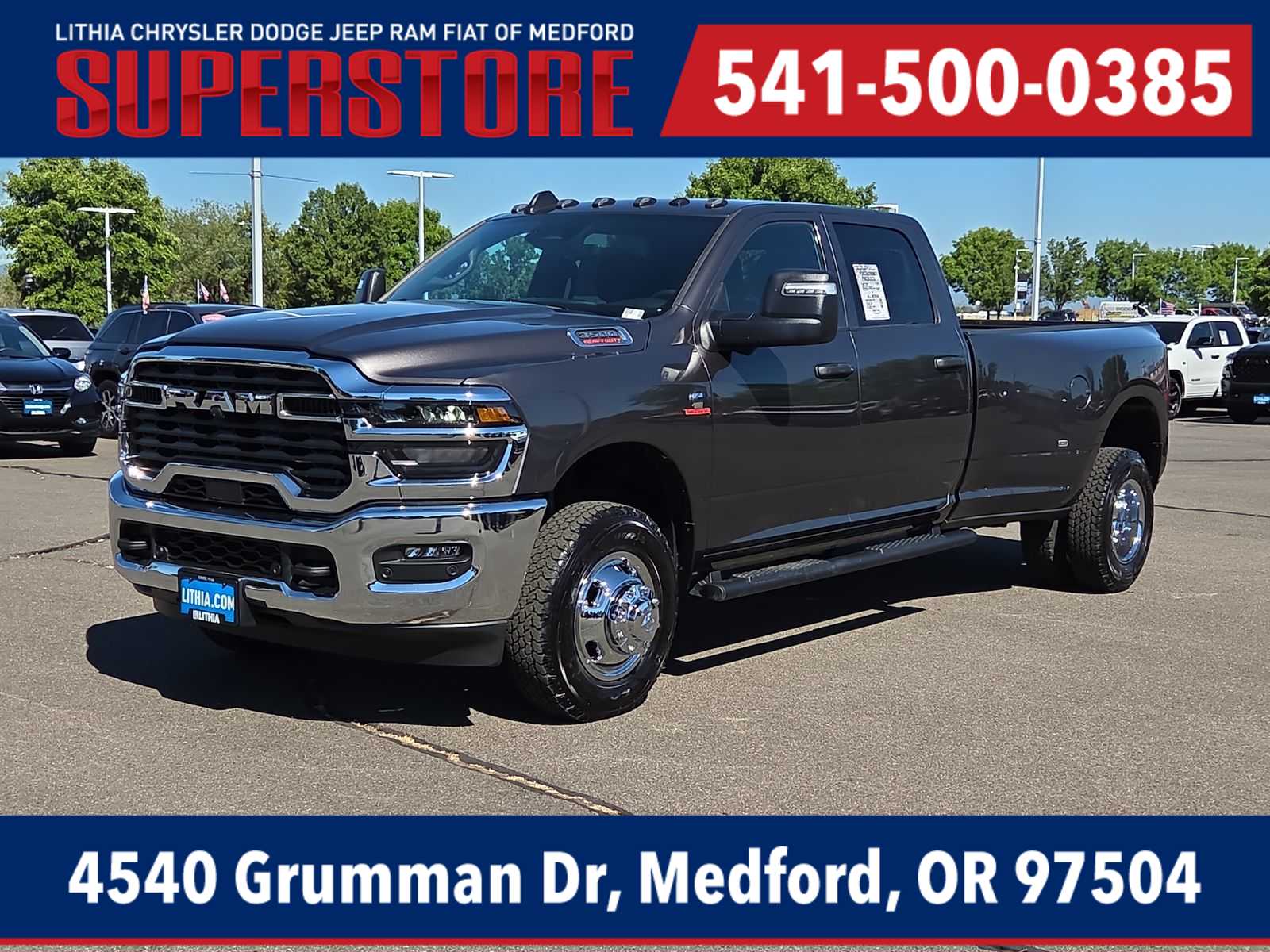 2026 Ram 3500 TRADESMAN CREW CAB 4X4 8' BOX Pickup