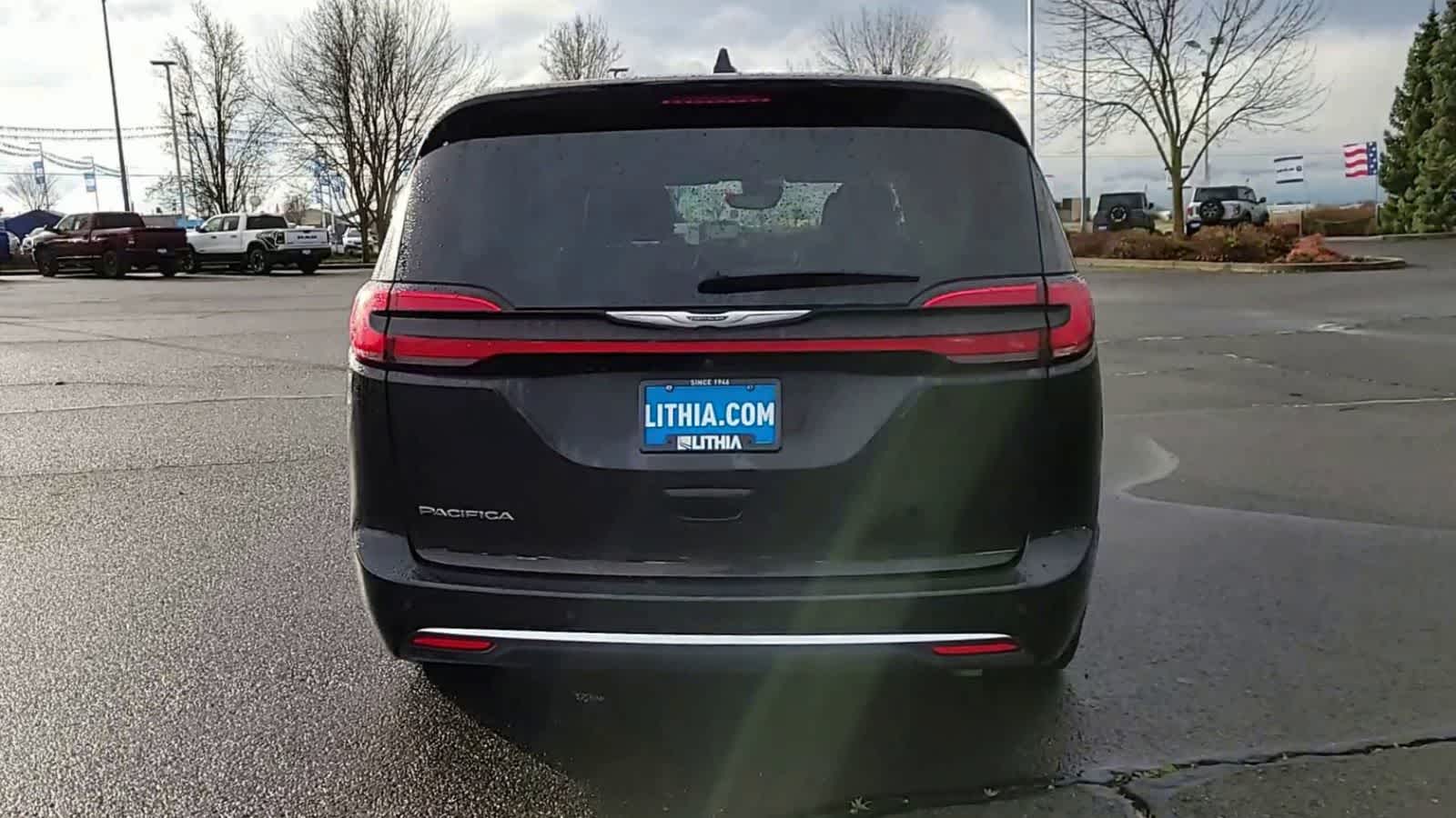 Thumbnail: 2024 Chrysler Pacifica - 7