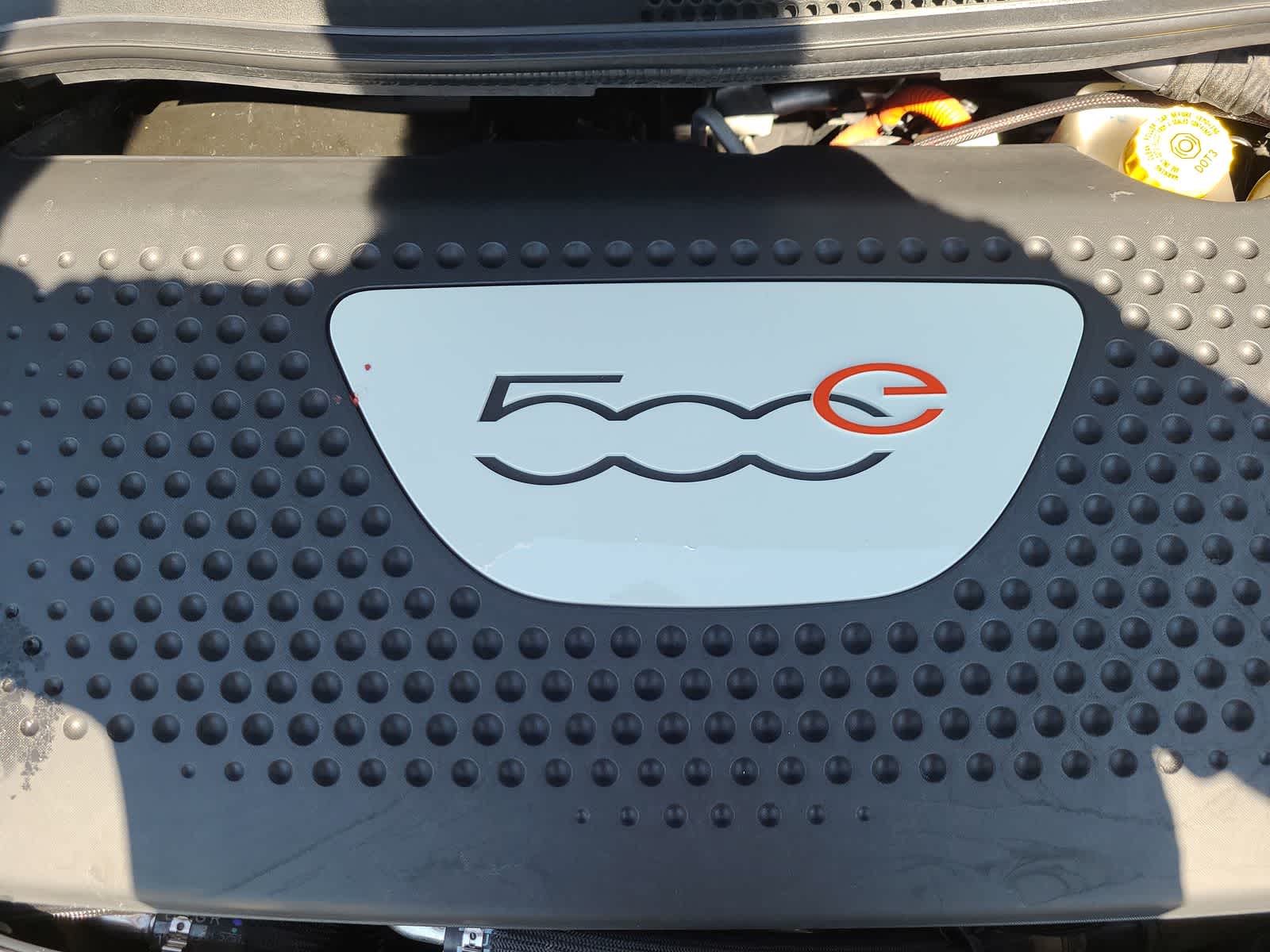 Thumbnail: 2019 Fiat 500e - 17