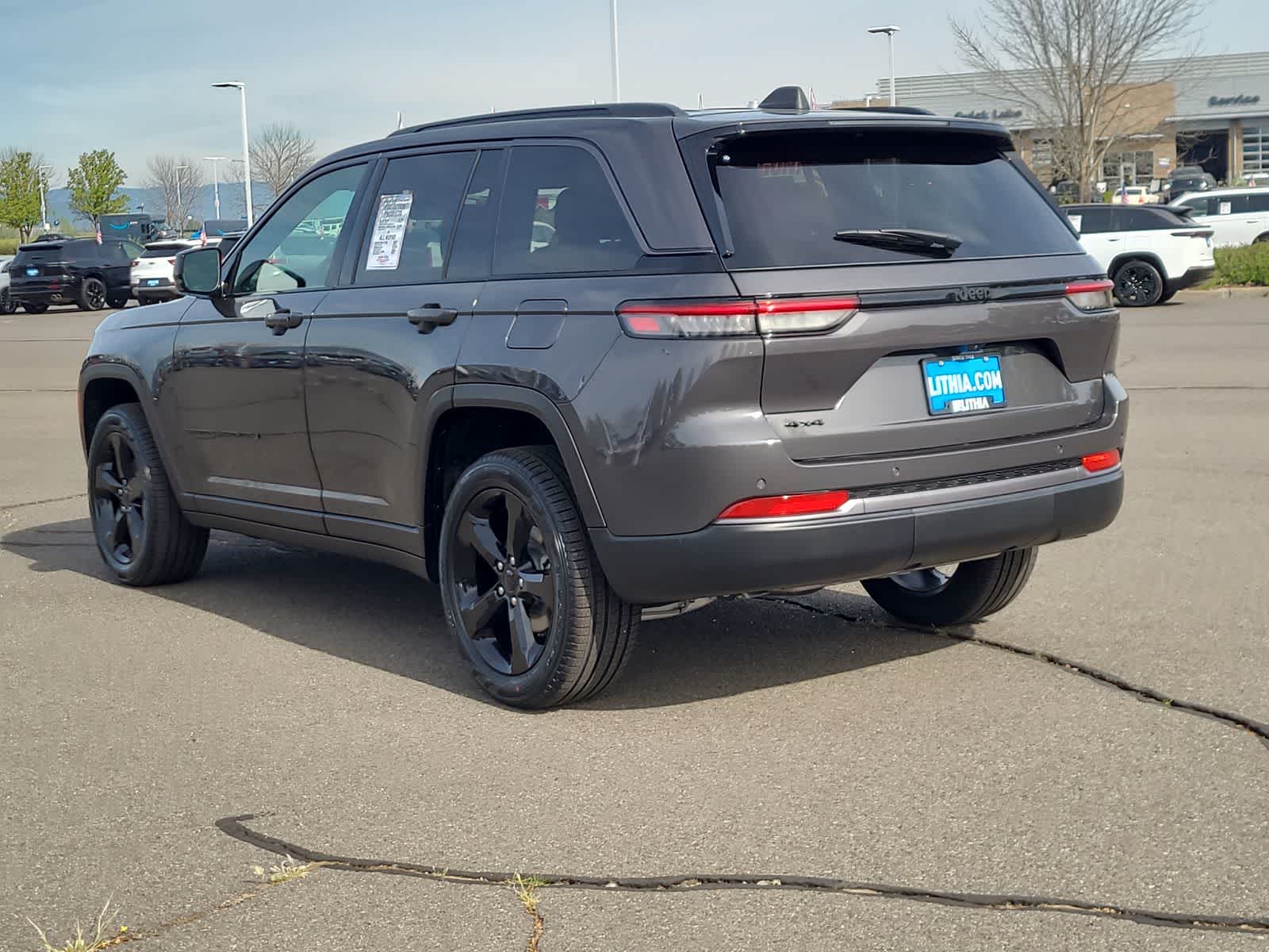 Thumbnail: 2026 Jeep Grand Cherokee - 12