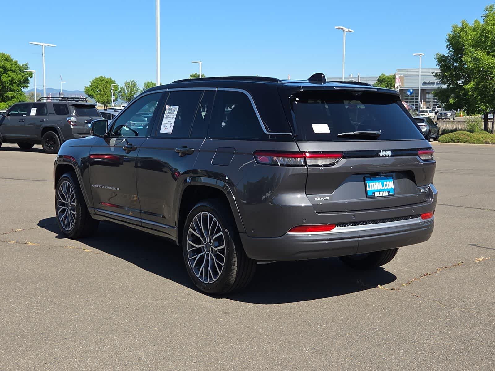 Thumbnail: 2026 Jeep Grand Cherokee - 12