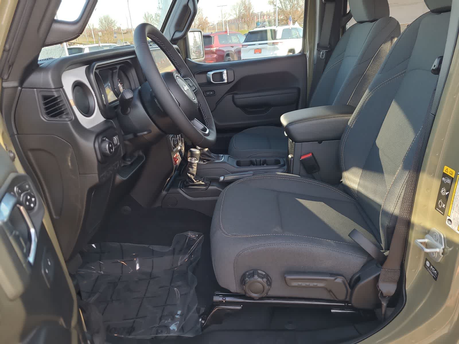 Thumbnail: 2026 Jeep Gladiator - 19