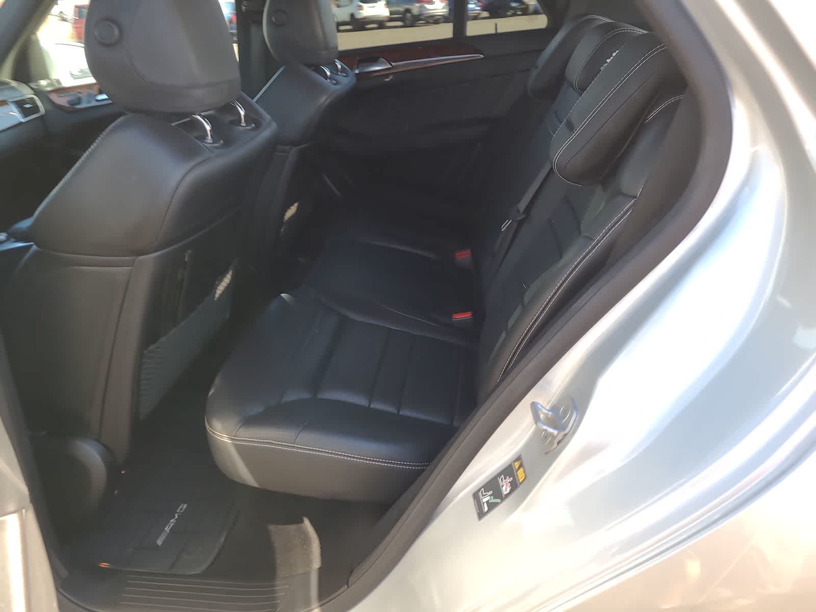 Thumbnail: 2013 Mercedes-Benz M-Class - 21