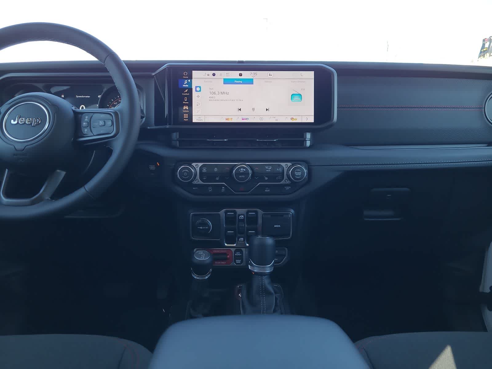 Thumbnail: 2026 Jeep Gladiator - 18