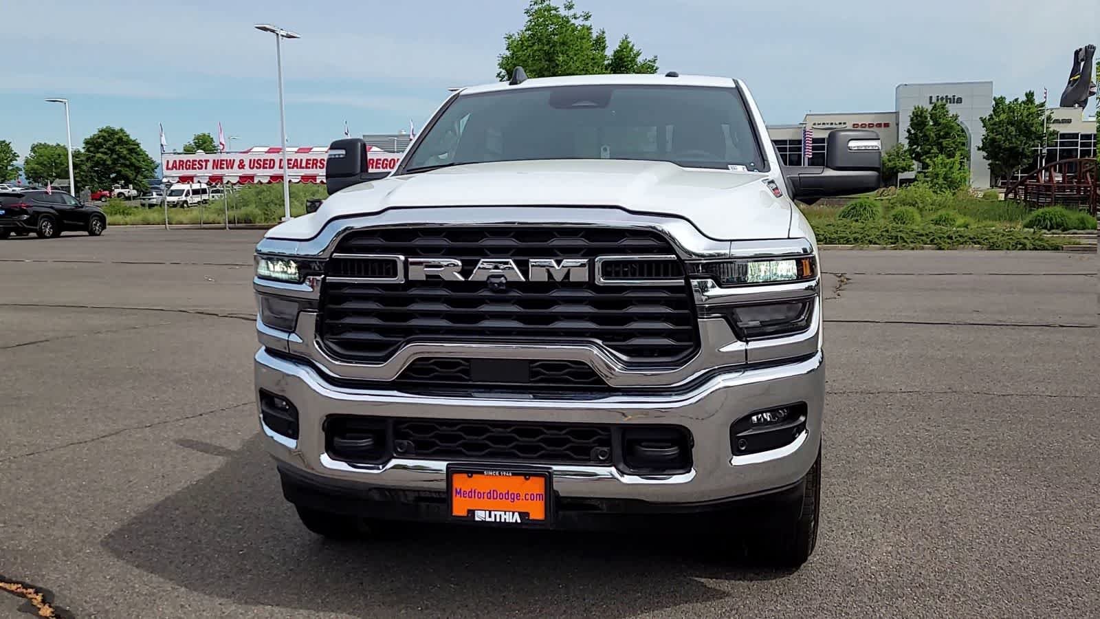 2025 Ram 2500 Tradesman photo 3