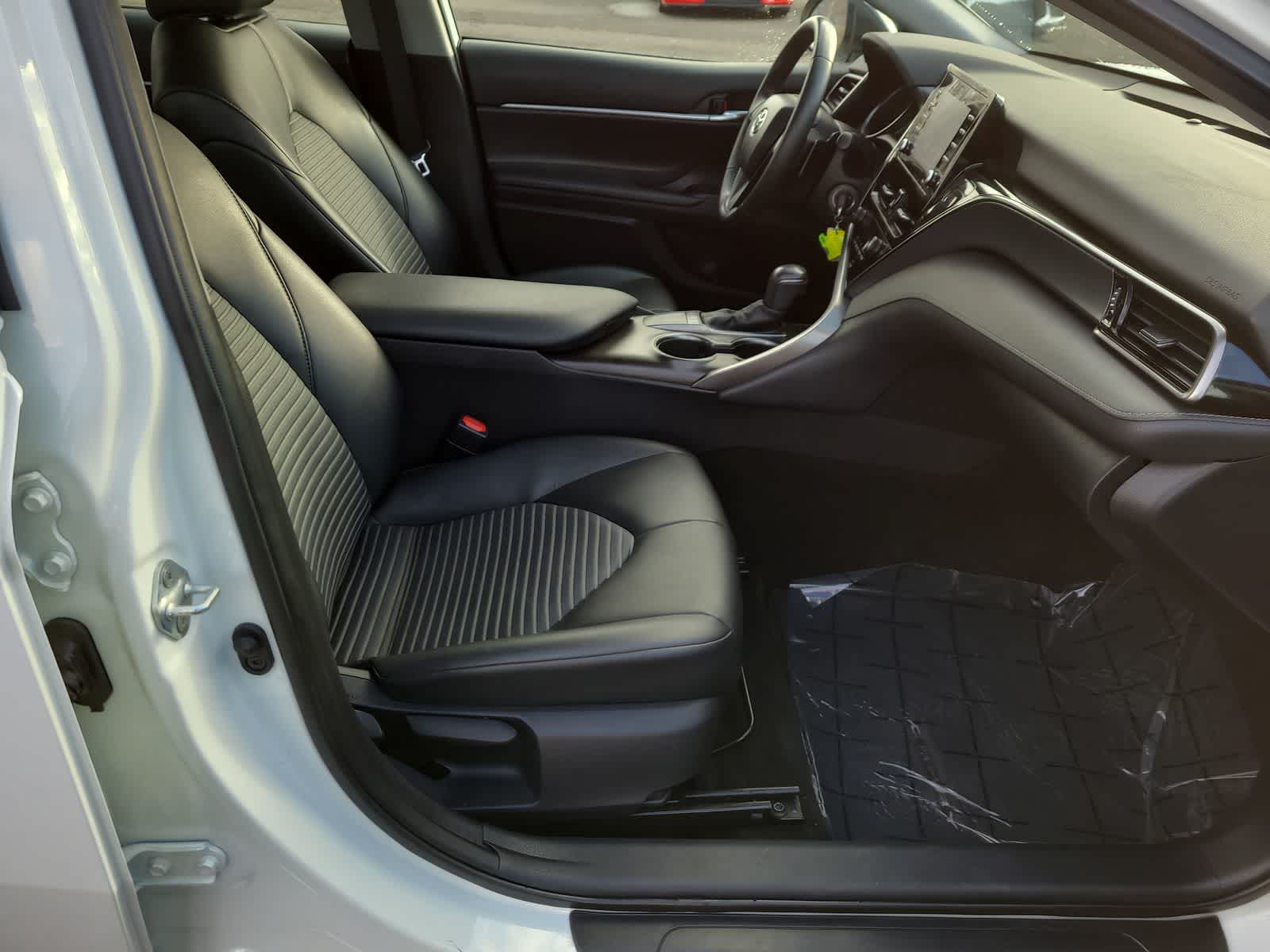 Thumbnail: 2023 Toyota Camry - 22