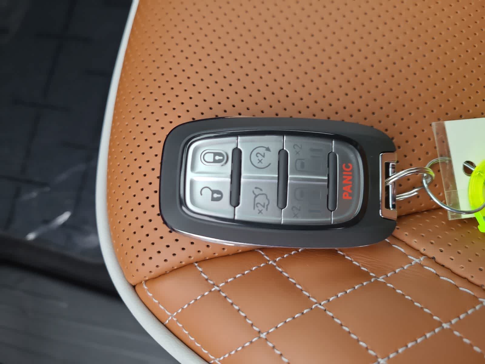 Thumbnail: 2026 Chrysler Pacifica - 28