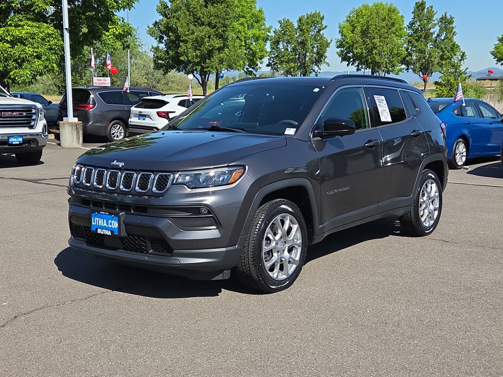 2023 Jeep Compass Latitude Lux 4X4's photo