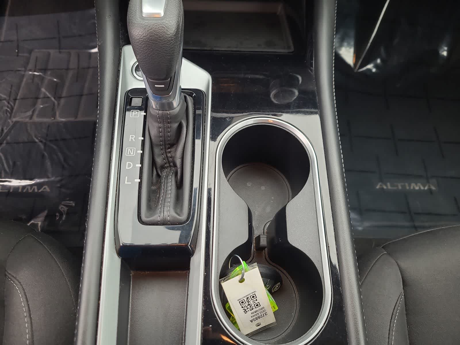 Thumbnail: 2023 Nissan Altima - 25