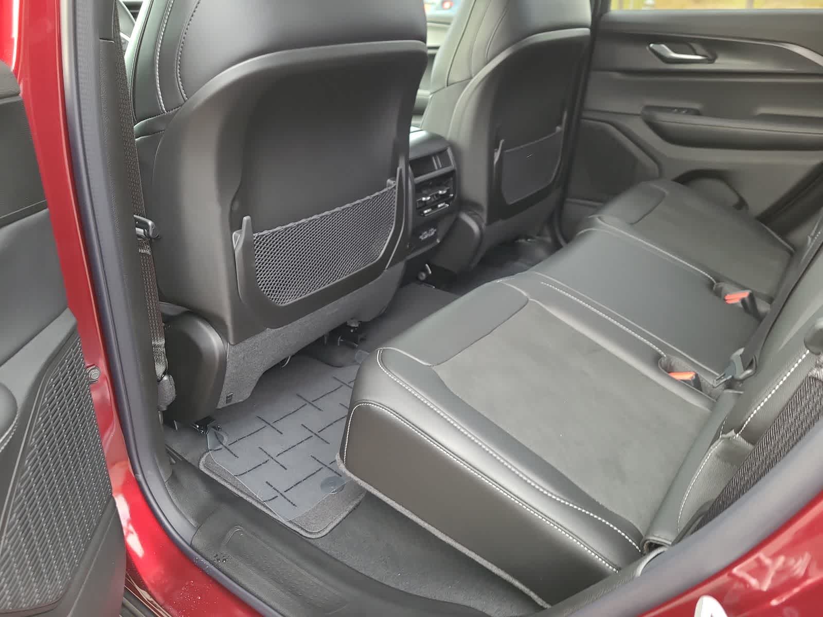 Thumbnail: 2025 Jeep Grand Cherokee - 20