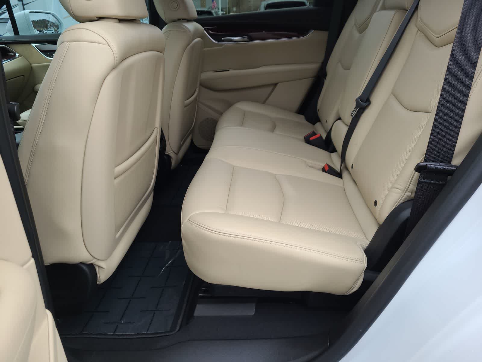 Thumbnail: 2017 Cadillac XT5 - 21