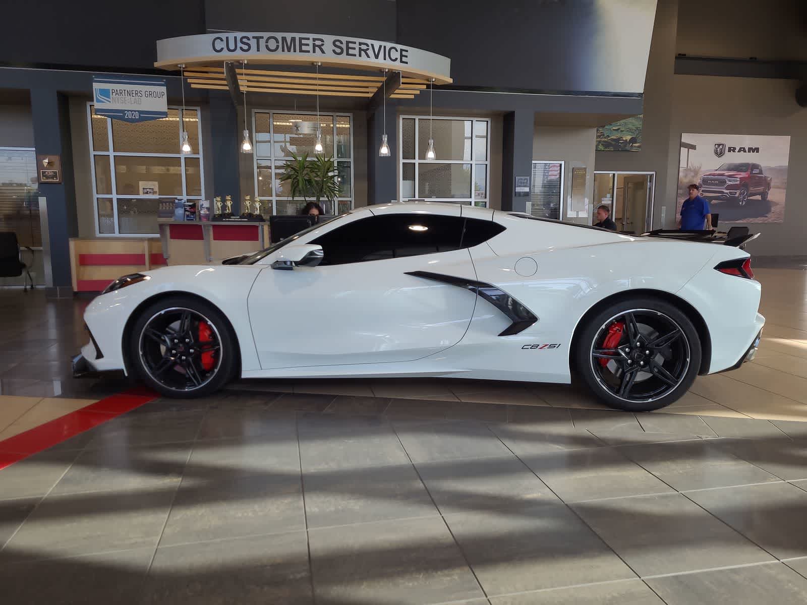 2023 Chevrolet Corvette Stingray 2LT Coupe photo 2