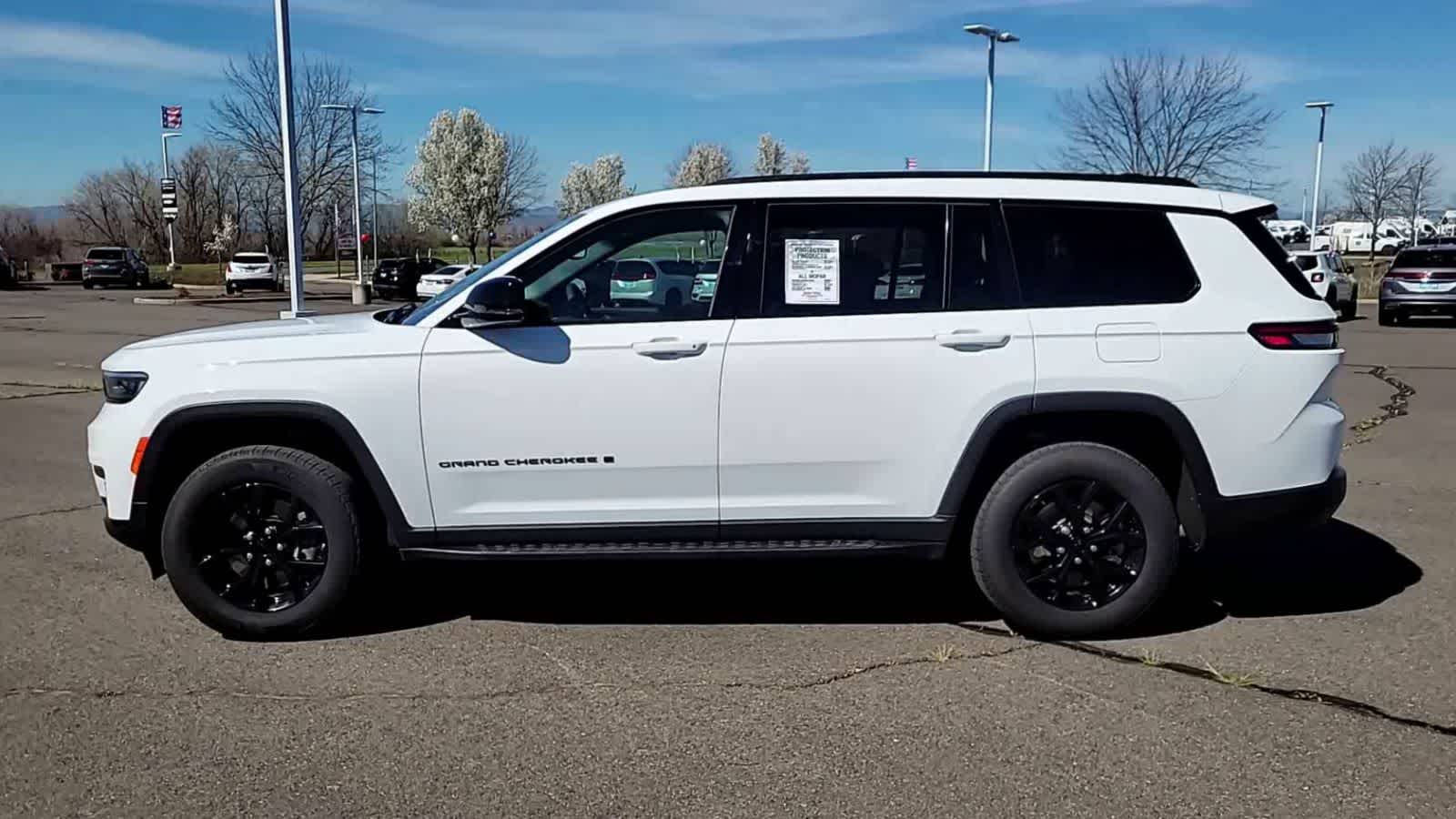 Thumbnail: 2024 Jeep Grand Cherokee L - 5