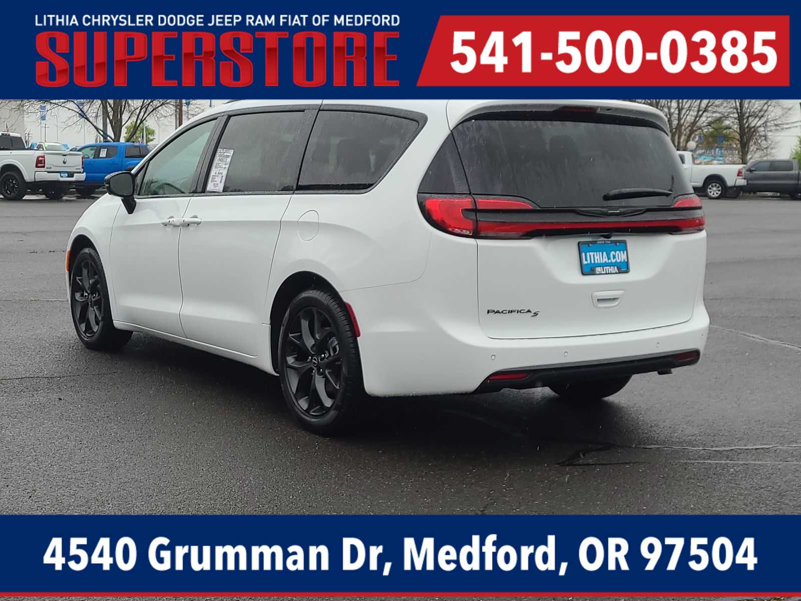 Thumbnail: 2026 Chrysler Pacifica - 12