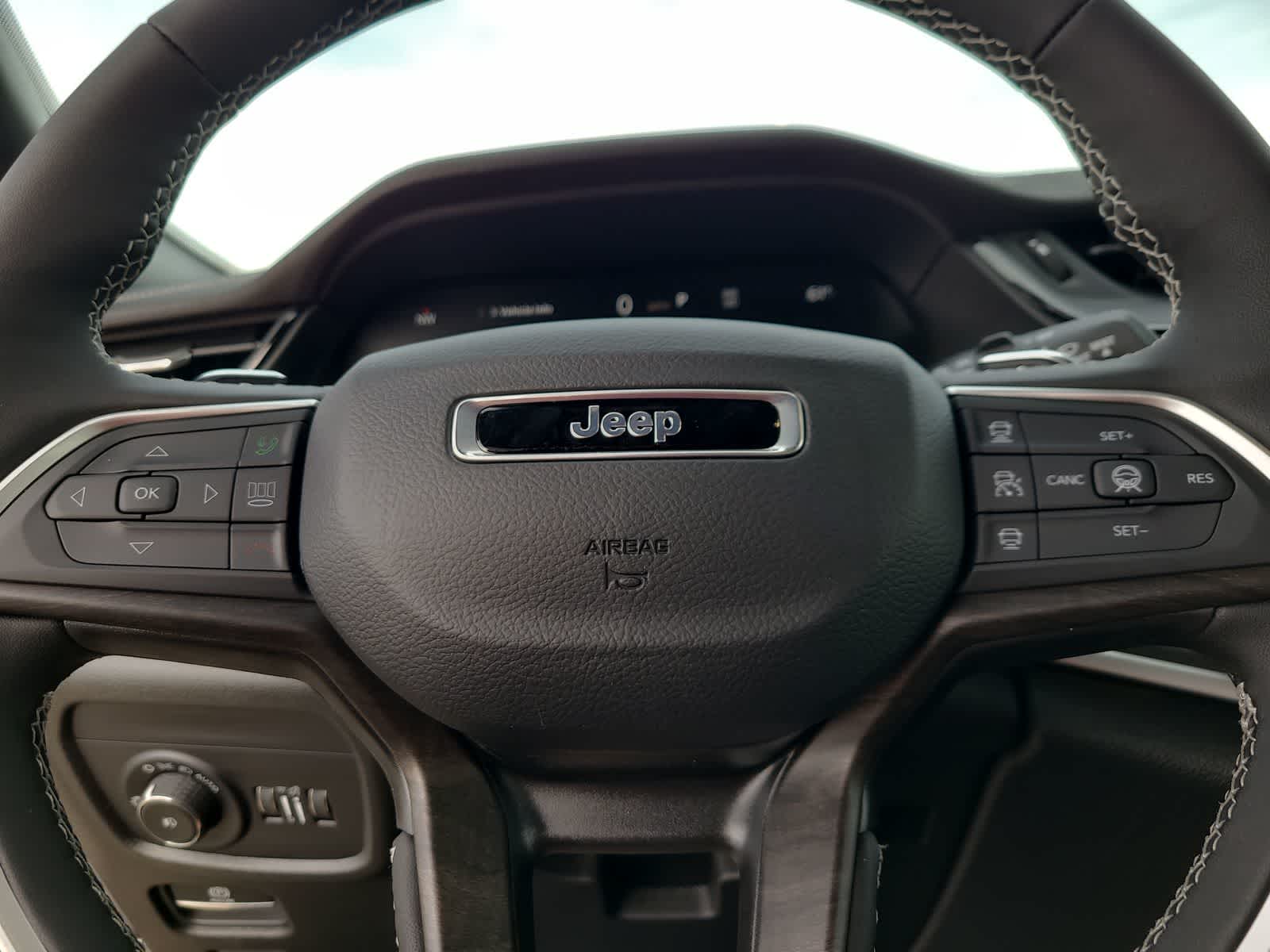 Thumbnail: 2026 Jeep Grand Cherokee - 23