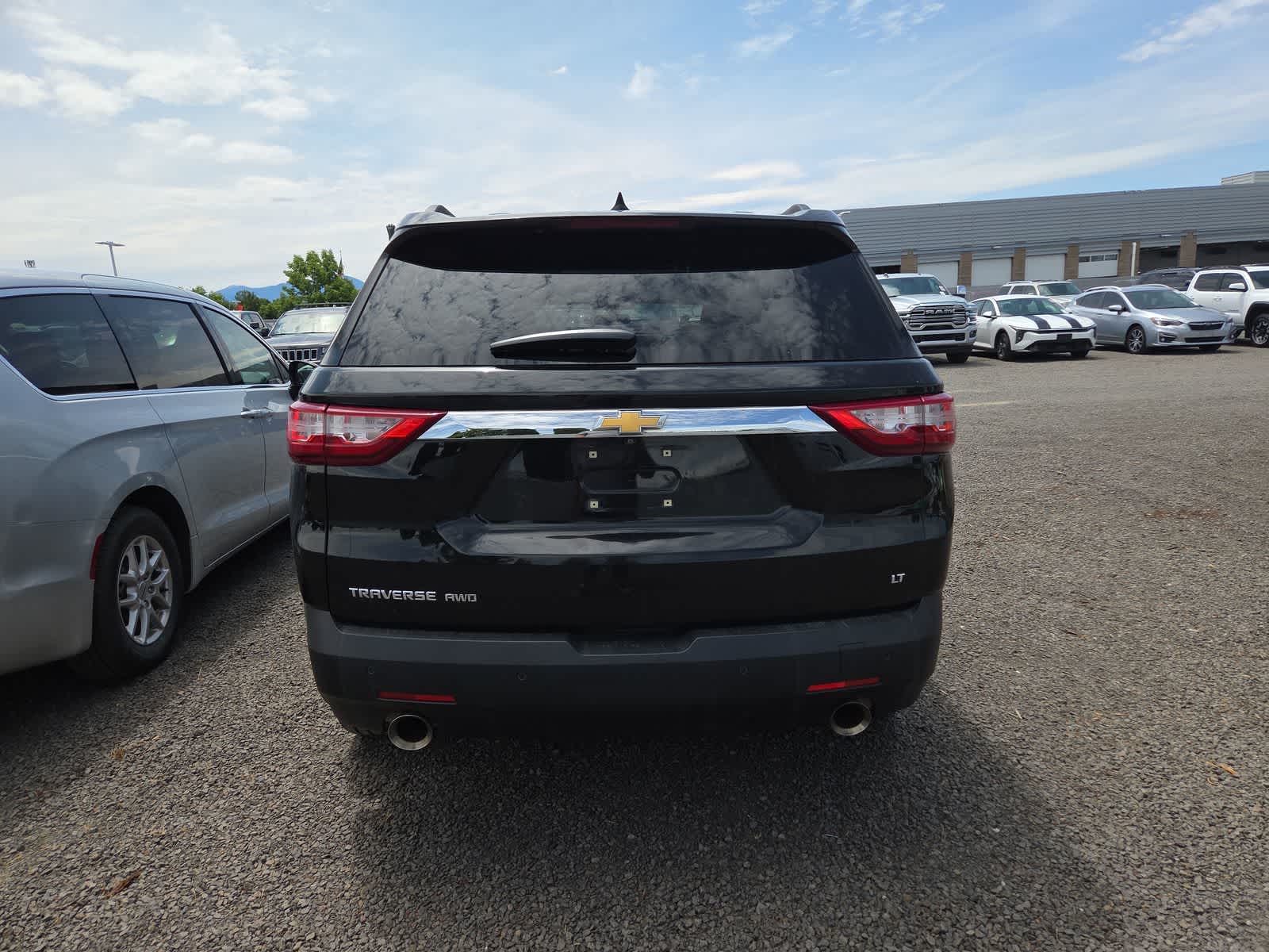 Thumbnail: 2020 Chevrolet Traverse - 4