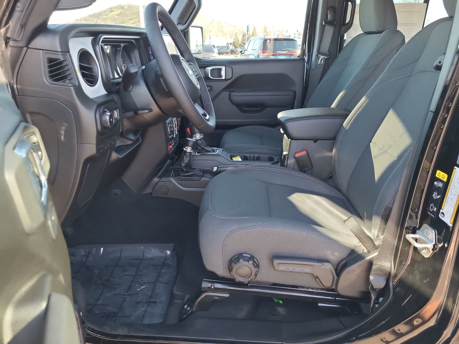 Thumbnail: 2026 Jeep Wrangler - 19