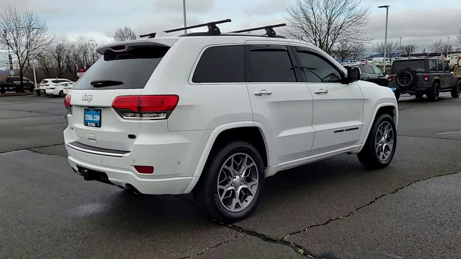 Thumbnail: 2020 Jeep Grand Cherokee - 8