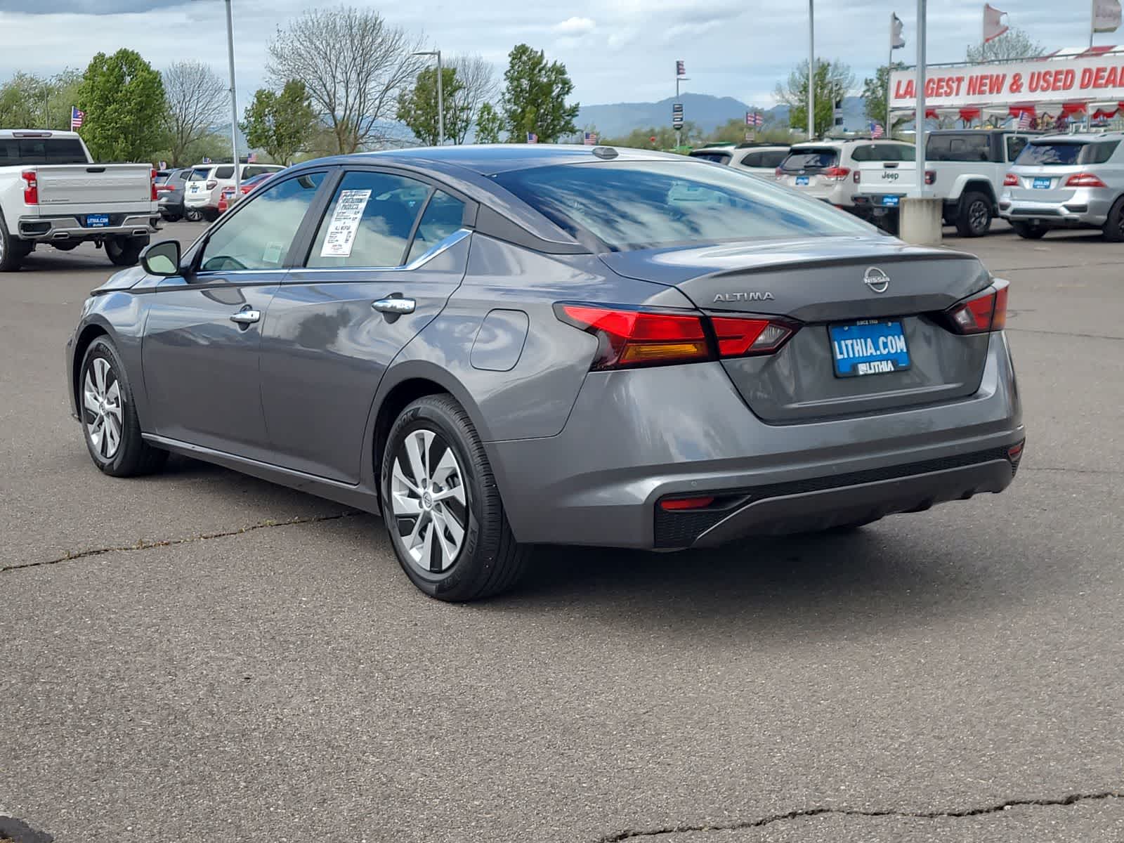 Thumbnail: 2025 Nissan Altima - 12