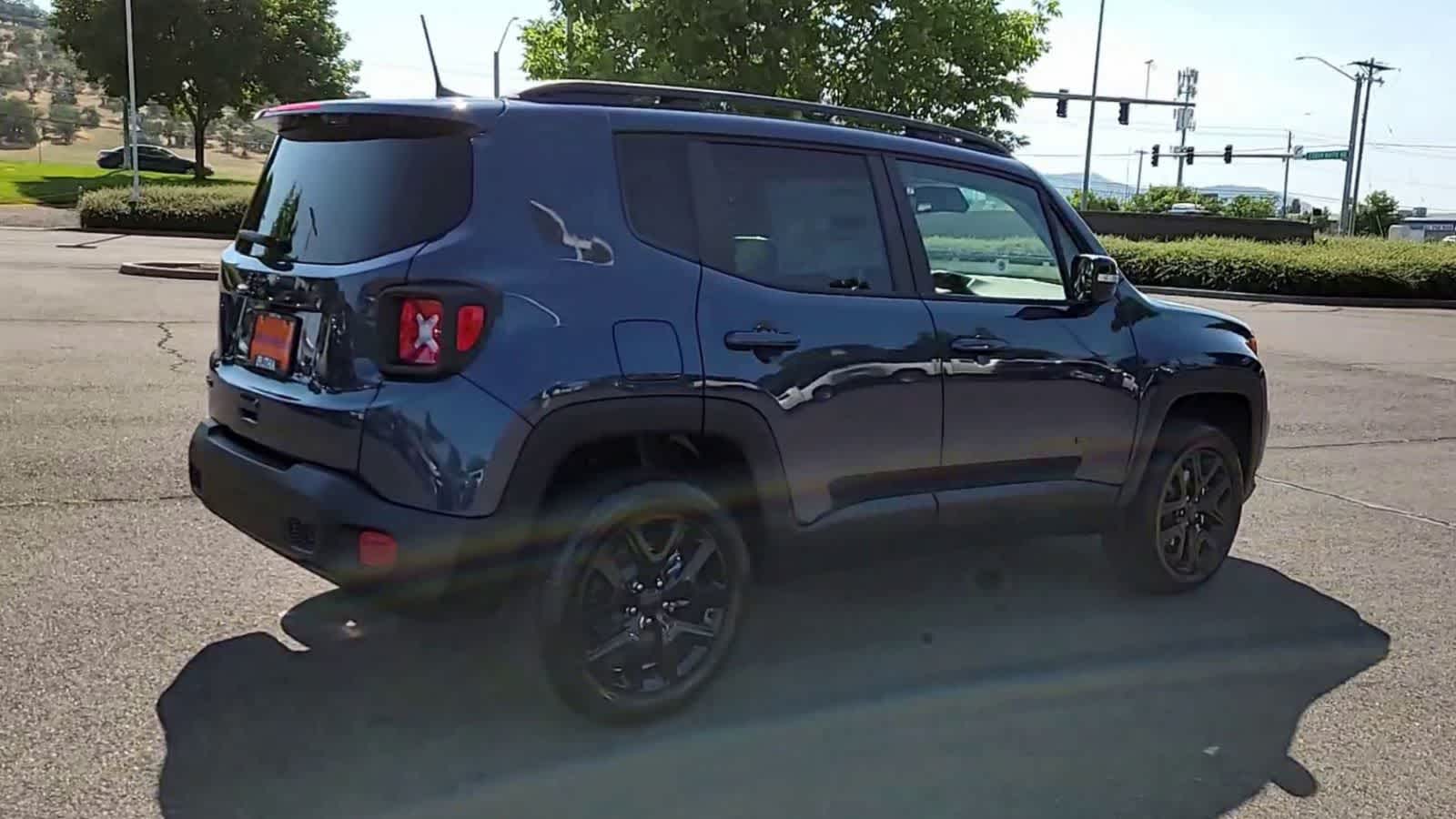 Thumbnail: 2023 Jeep Renegade - 8