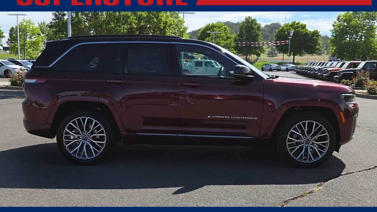 Thumbnail: 2026 Jeep Grand Cherokee - 9