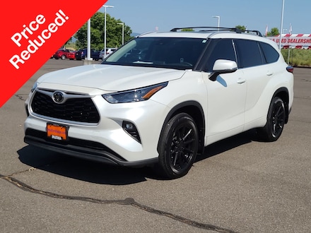 2022 Toyota Highlander XLE SUV