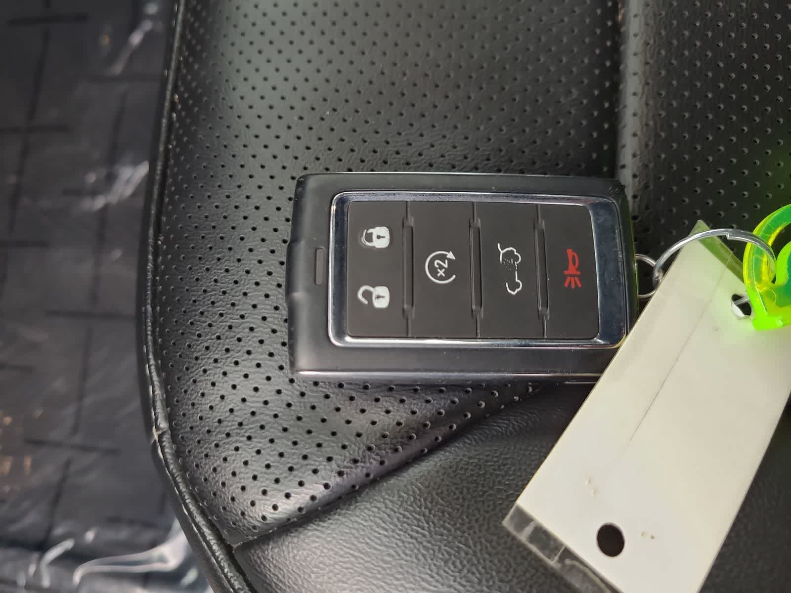 Thumbnail: 2024 Jeep Grand Cherokee L - 28