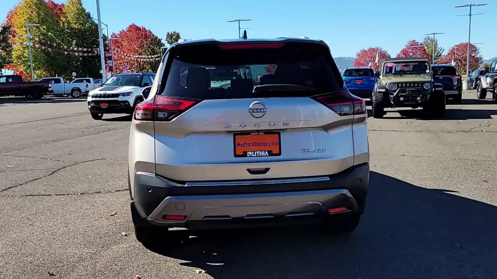 Thumbnail: 2022 Nissan Rogue - 7