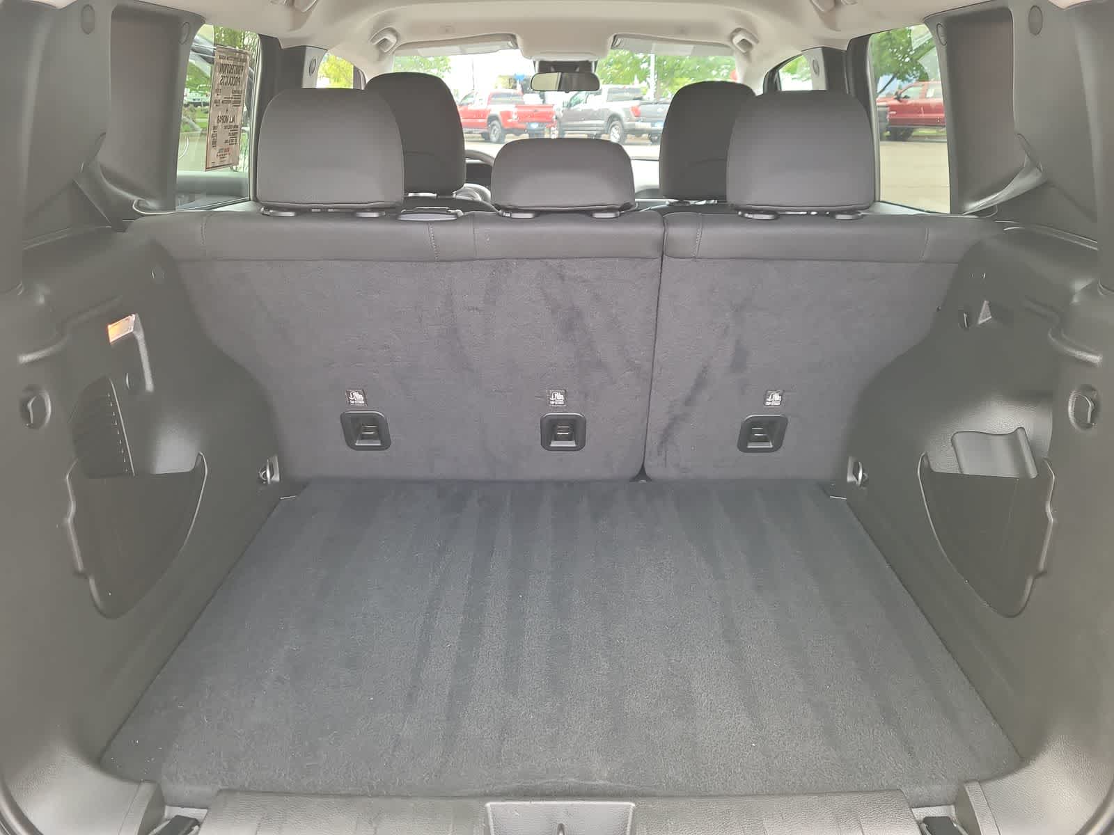 Thumbnail: 2023 Jeep Renegade - 27