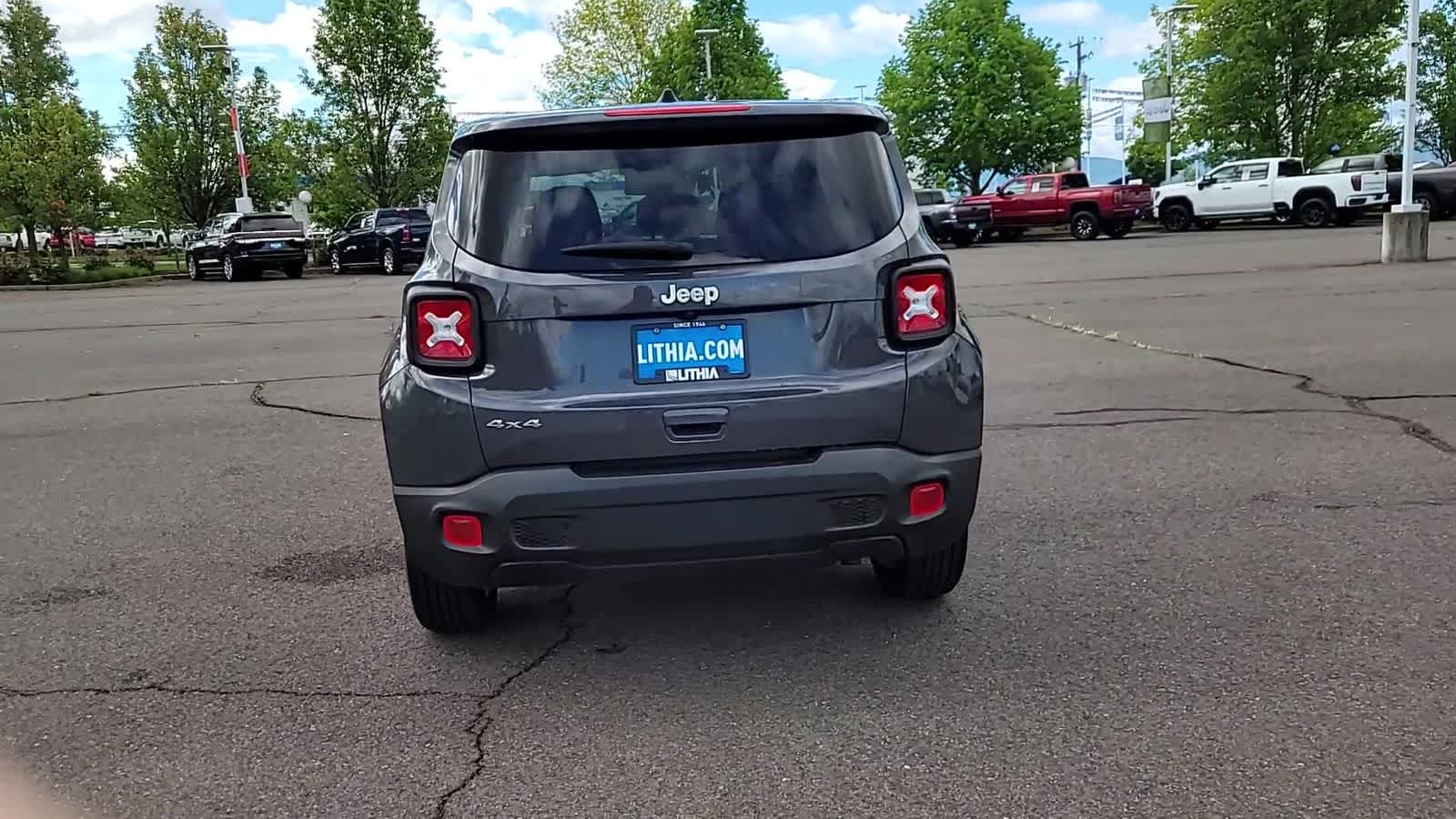 Thumbnail: 2023 Jeep Renegade - 7