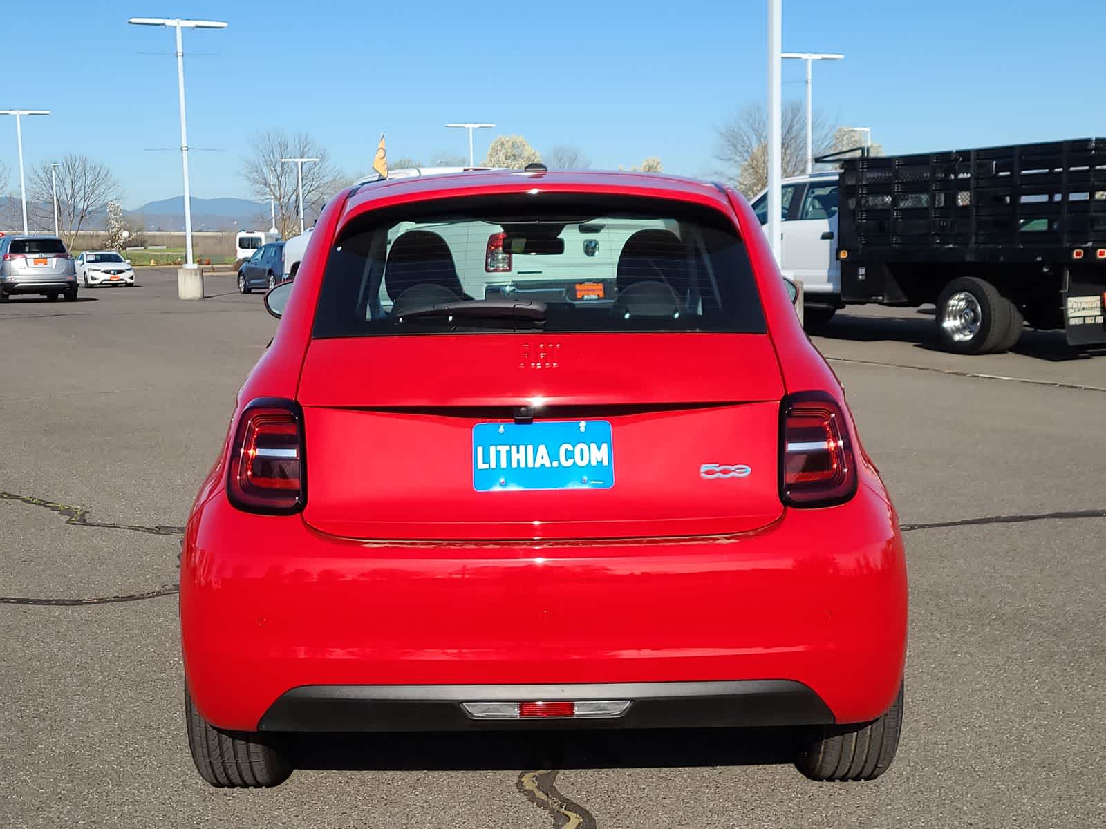 Thumbnail: 2024 Fiat 500e - 13