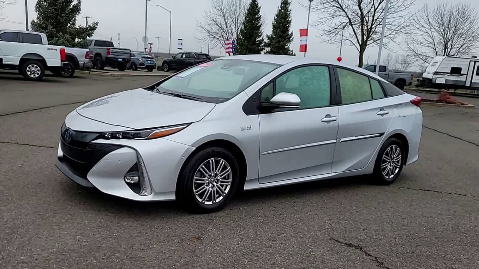 Thumbnail: 2019 Toyota Prius Prime - 4