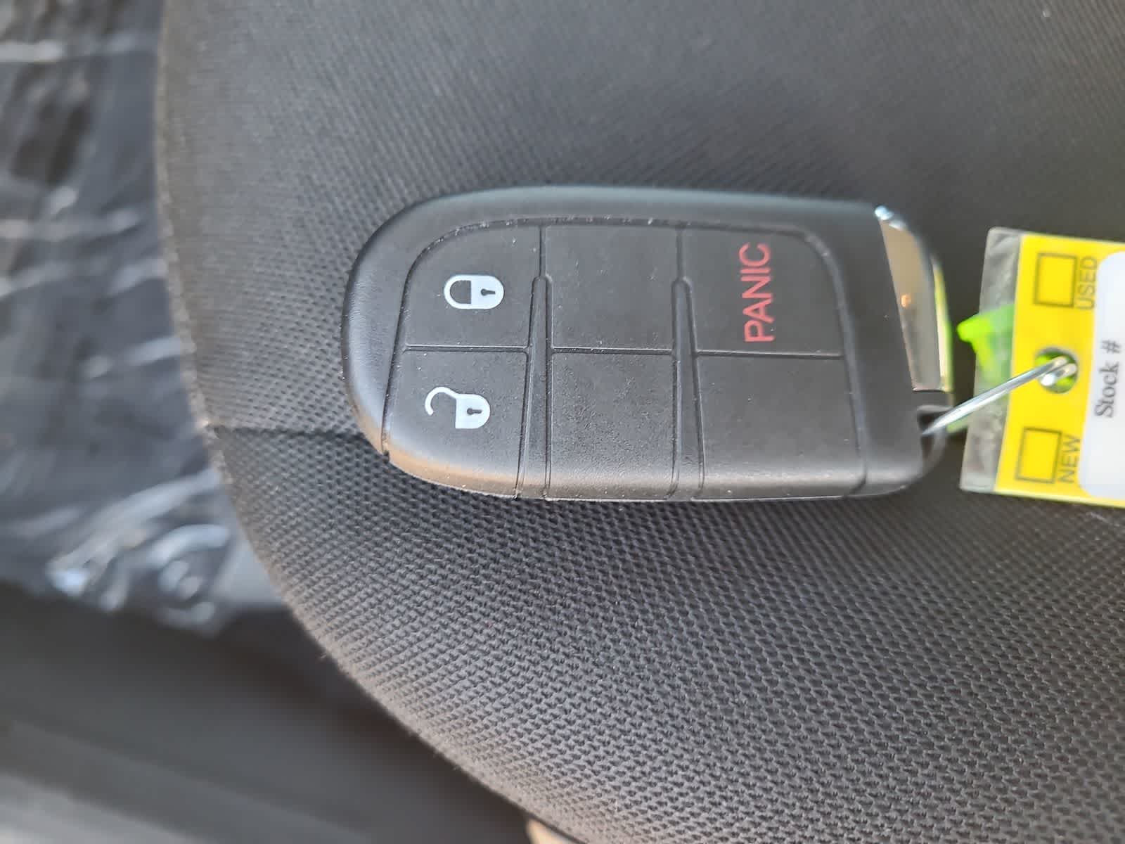 Thumbnail: 2020 Jeep Renegade - 28