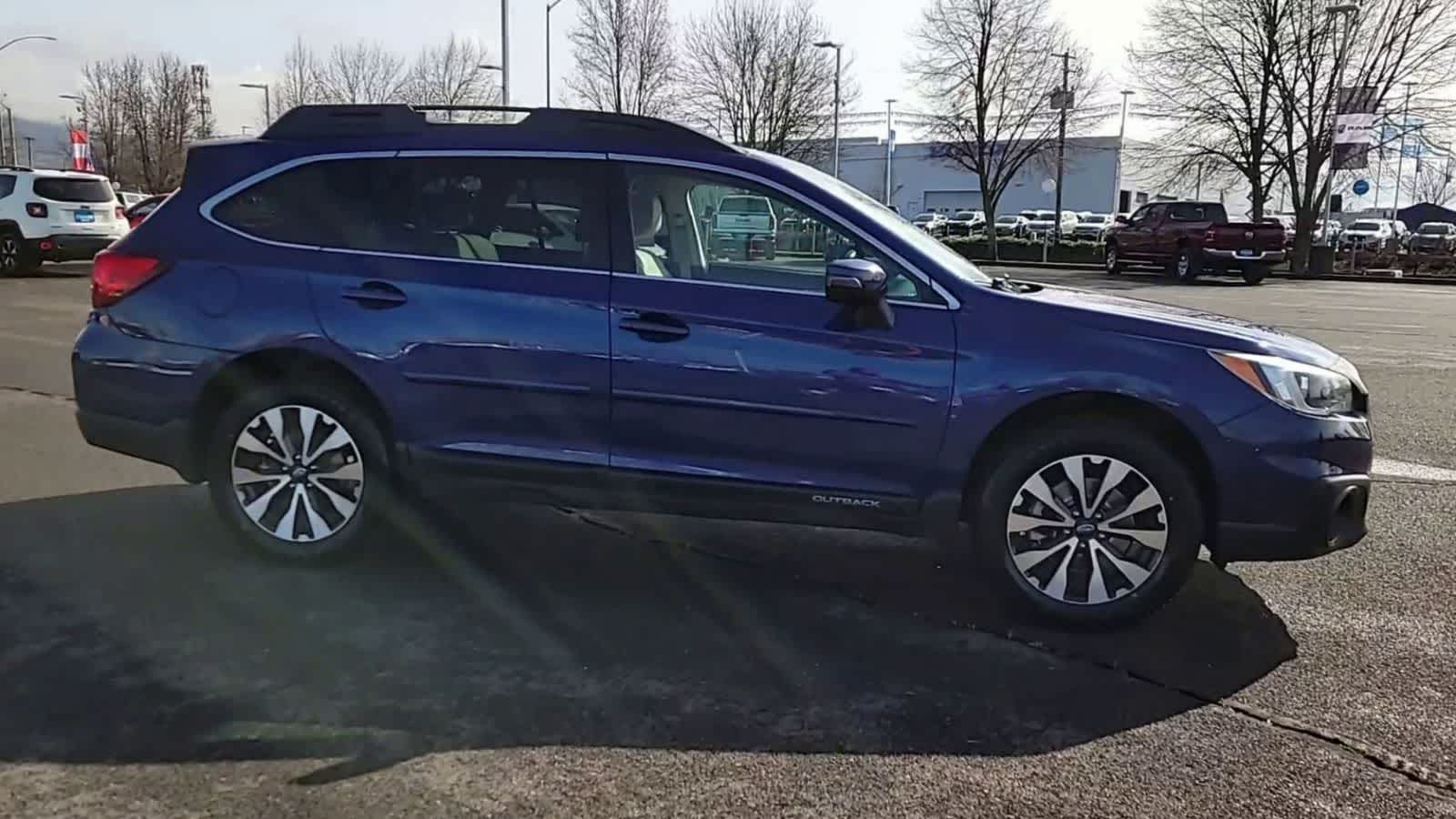 Thumbnail: 2016 Subaru Outback - 9