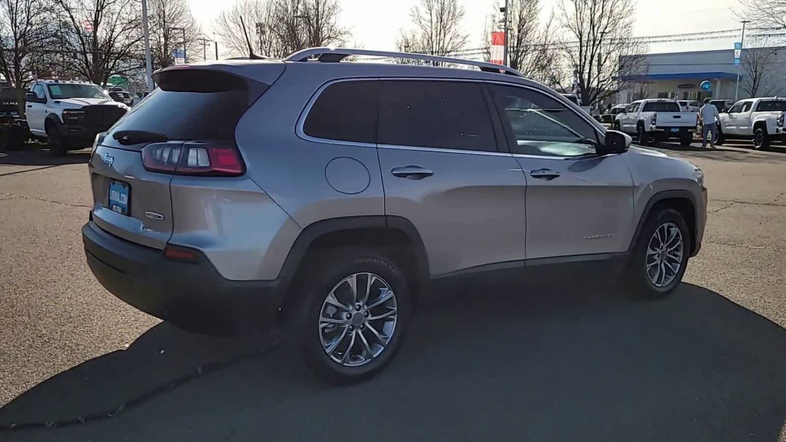 Thumbnail: 2021 Jeep Cherokee - 8