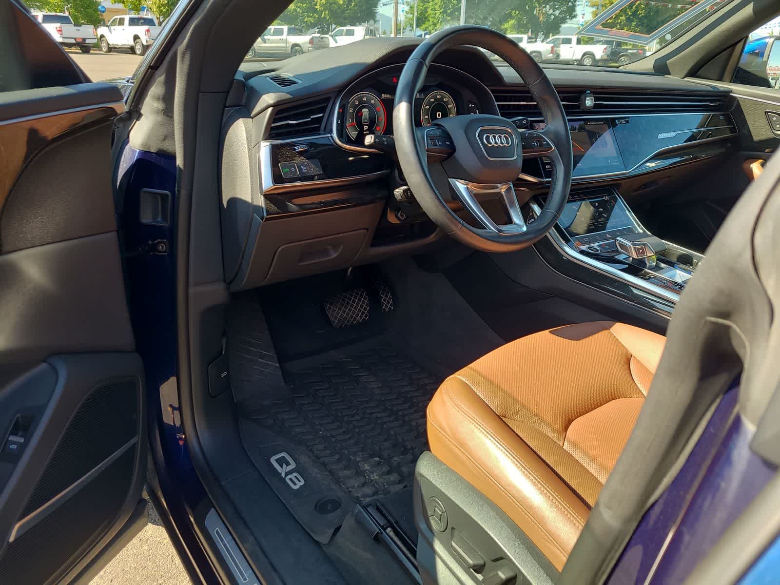 Thumbnail: 2021 Audi Q8 - 10