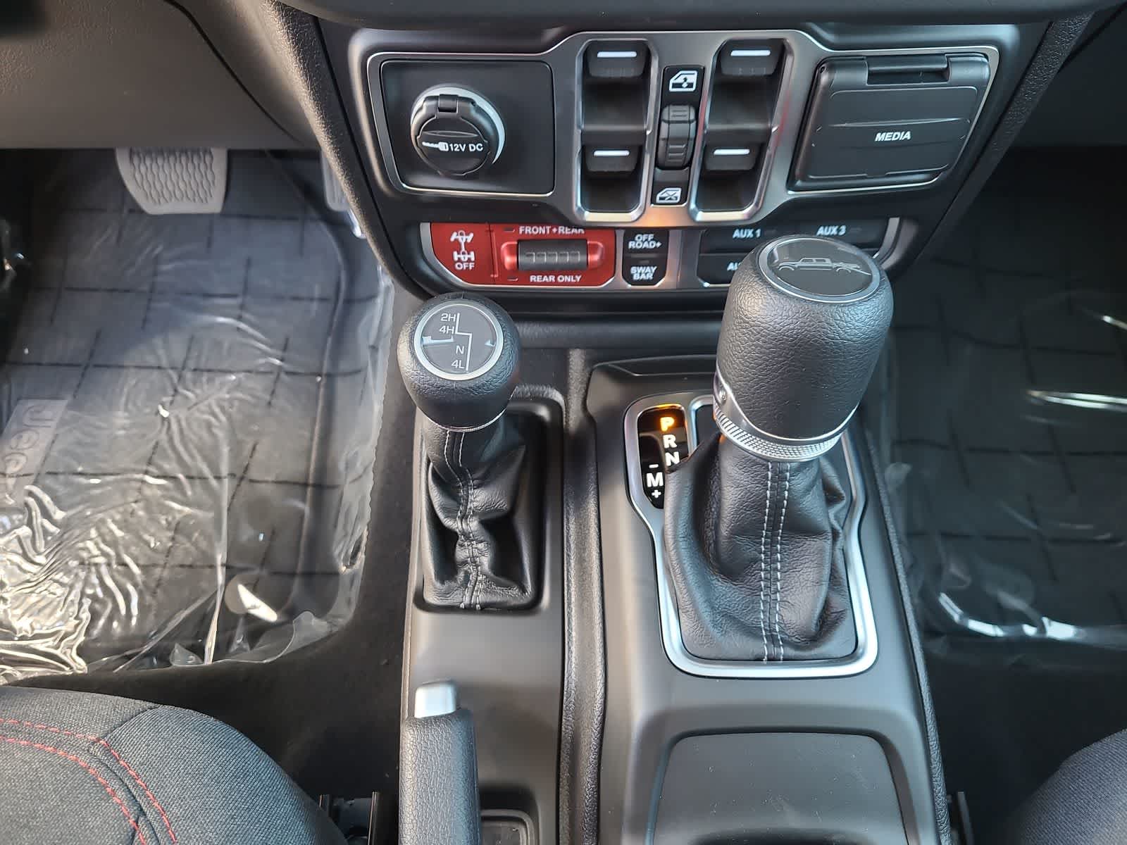 Thumbnail: 2026 Jeep Gladiator - 25