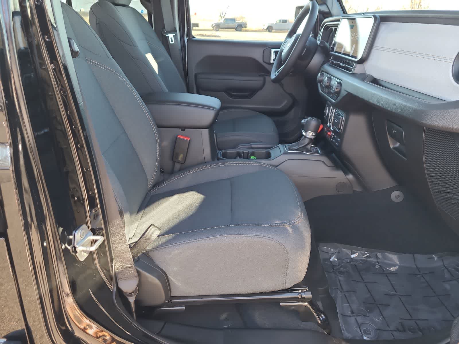 Thumbnail: 2026 Jeep Wrangler - 22