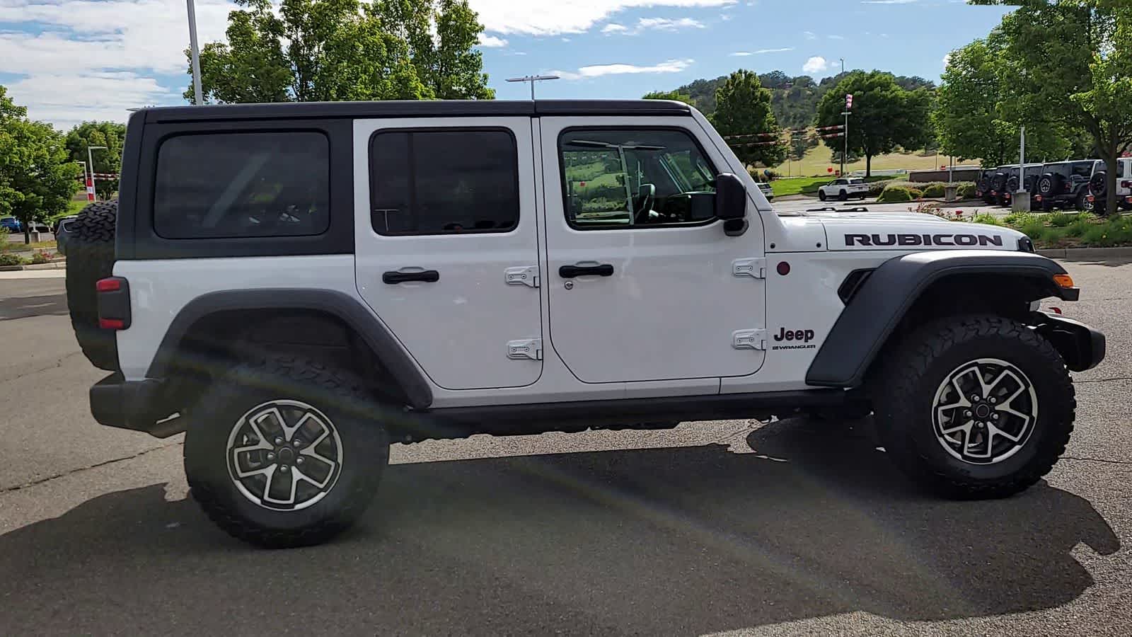 2024 Jeep Wrangler Rubicon 9